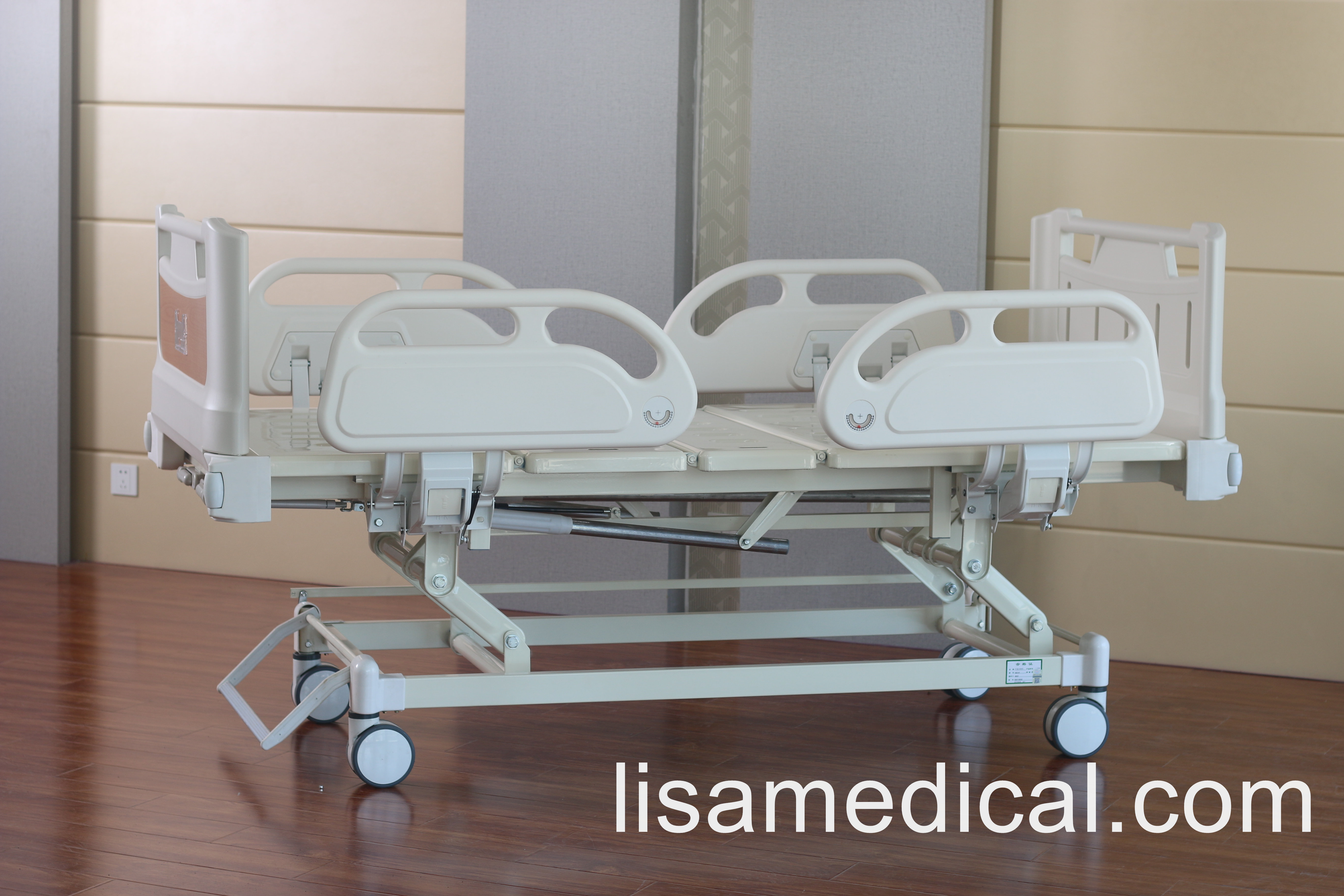 LSA-S302 Manual three-function hospital bed